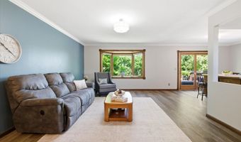 15873 Hayes Trail Ct, Apple Valley, MN 55124