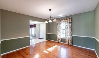 707 Bitterfield Dr, Ballwin, MO 63011