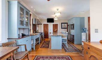 10 Bull St, Newport, RI 02840