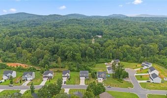 1385 Robins Nest Dr, Asheboro, NC 27203