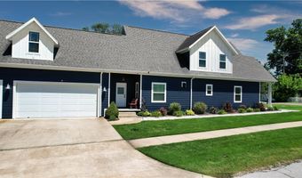 616 2nd St, Bentonville, AR 72712