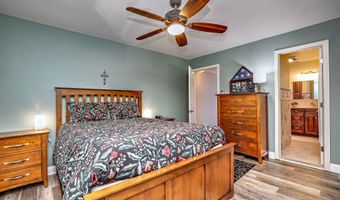 703 S Main St 703, Cheshire, CT 06410