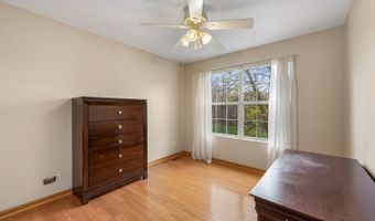 39911 Golf Ln, Antioch, IL 60002