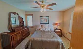 1000 Lake Viking Ter, Altamont, MO 64620