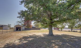 569 E 36th St, Baxter Springs, KS 66713