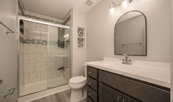 308 Kehrs Mill Bend Ct, Ballwin, MO 63011