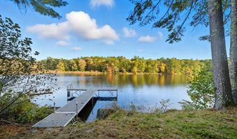 543 Long Shores Dr, Barrington, NH 03825