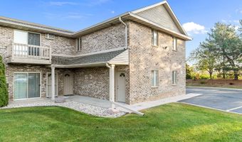 3333 N CASALOMA Dr 9, Appleton, WI 54913