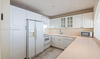 2801 NE 183rd St 510W, Aventura, FL 33160