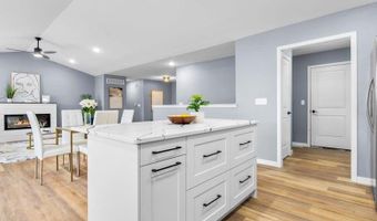 114 Cherry Ln, Riverside, IA 52327