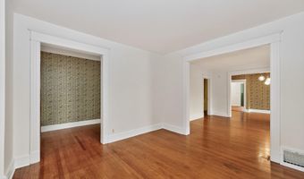 386 Division St, Amsterdam, NY 12010