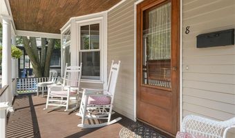 8 Bush St, Newport, RI 02840