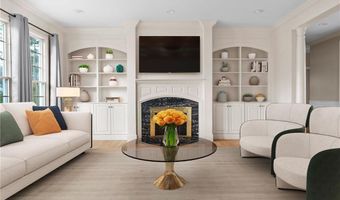 38 Miss Fry Dr, East Greenwich, RI 02818
