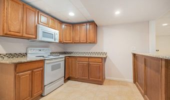 3620 Charter Pl, Ann Arbor, MI 48105