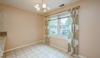 1949 N Charter Point Dr, Arlington Heights, IL 60004