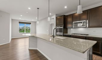 1571 Timberland Dr, Algonquin, IL 60102