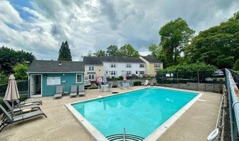 55 Mill Plain Rd 34-17, Danbury, CT 06811