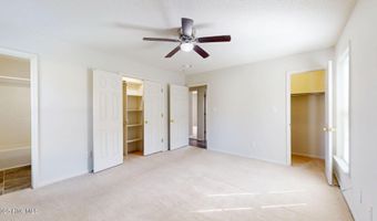 3786 Dover Dr, Ayden, NC 28513
