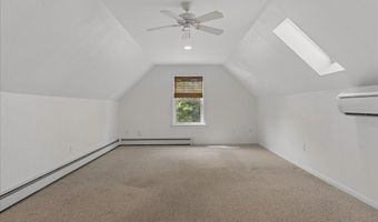 51 Dockside Ln, Belfast, ME 04915