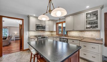 773 Devonwood Dr, Cheshire, CT 06410