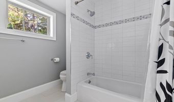 418 Mystic St, Arlington, MA 02474