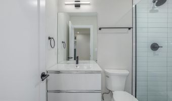 722 KENYON St NW #3, Washington, DC 20010