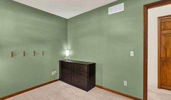 15129 Locust Grove Dr, Argentine, MI 48418