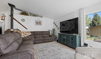 204 W Kerby St, Cascade, ID 83611