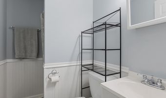 48 MADDOX Ln, Amissville, VA 20106