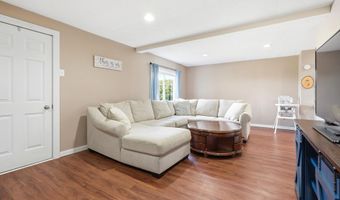 606 E Main St, Albion, IN 46701