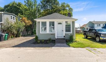 90 Huron St, Warwick, RI 02889