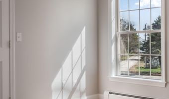 4 Highview Ter, Belfast, ME 04915
