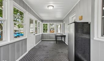 137 N 4th Ave, Beech Grove, IN 46107