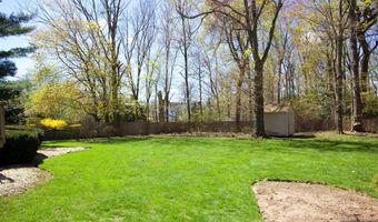 946 Closter Dock Rd, Alpine, NJ 07620