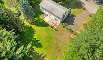 5 Daisy Ct, Airmont, NY 10901