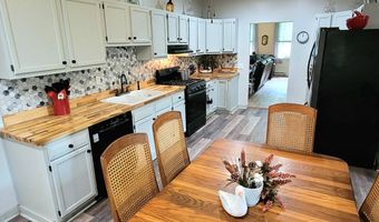 8079 Wayside Creamery Rd, Alderson, WV 24910