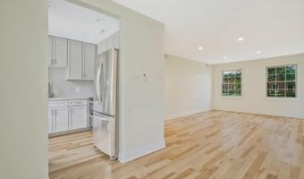 2505 ARLINGTON Blvd 102, Arlington, VA 22201