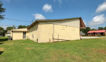 546 E Savannah St, Calhoun Falls, SC 29628