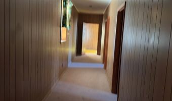 232 E Calhoun St, Bruce, MS 38915