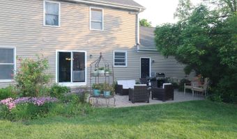 1900 Waverly Ln, Algonquin, IL 60102