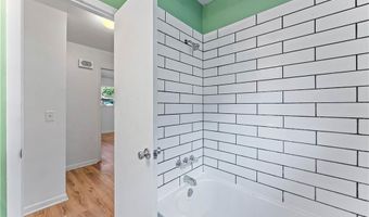 1108 SE E St, Bentonville, AR 72712