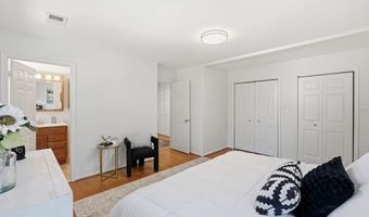 9223 ADELAIDE Dr, Bethesda, MD 20817