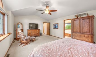 8065 NE 25th Ave, Altoona, IA 50009