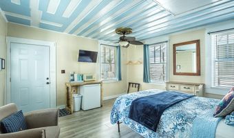 19 Leslie St, Apalachicola, FL 32320