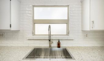 1622 S Tremont St, Oceanside, CA 92054