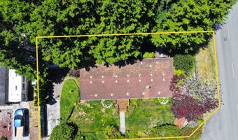 1029 FIFIELD St, Brookings, OR 97415