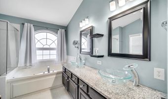 5 Lancaster Ct, Algonquin, IL 60102