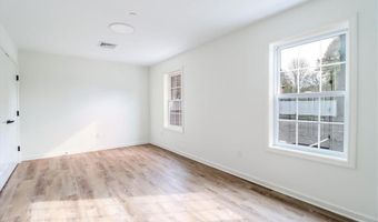 80 South St 105, Bethel, CT 06801