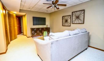 2107 SE Crystal Ave, Aberdeen, SD 57401