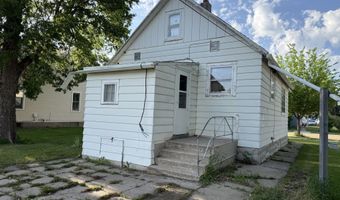 818 NE 3rd Ave, Aberdeen, SD 57401